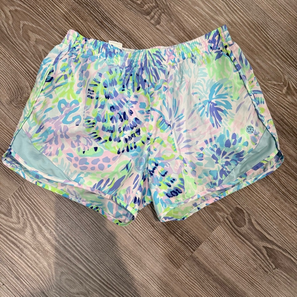 Lilly Pulitzer Luxletic XS Printed Athletic Shorts Pastel Floral